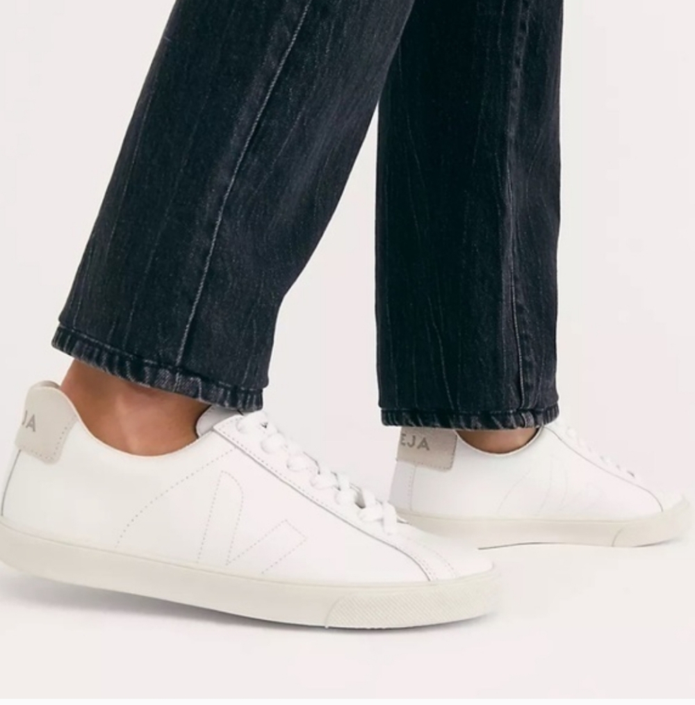 Veja  Esplar Leather Logo Sneakers